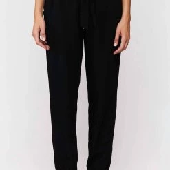 Brand new 👏 Velvet Heart 👩 women Mckay Jogger Pant in Black 🤩 -Deals ILIA Beauty Store 04914fde06fc4122a470c58e67ce670a 051ba241 0c4f 4609 81c3 0ab9992c9459 1080x