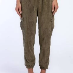 Cheapest 🤩 Velvet Heart 👩 women Sylvia Jogger in Olive 🥰